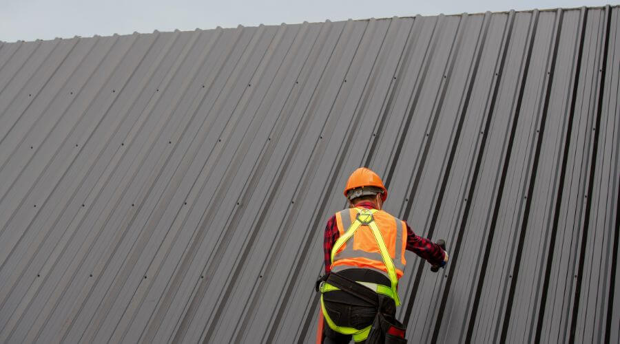 Professional residential roofers in Cambria, IL